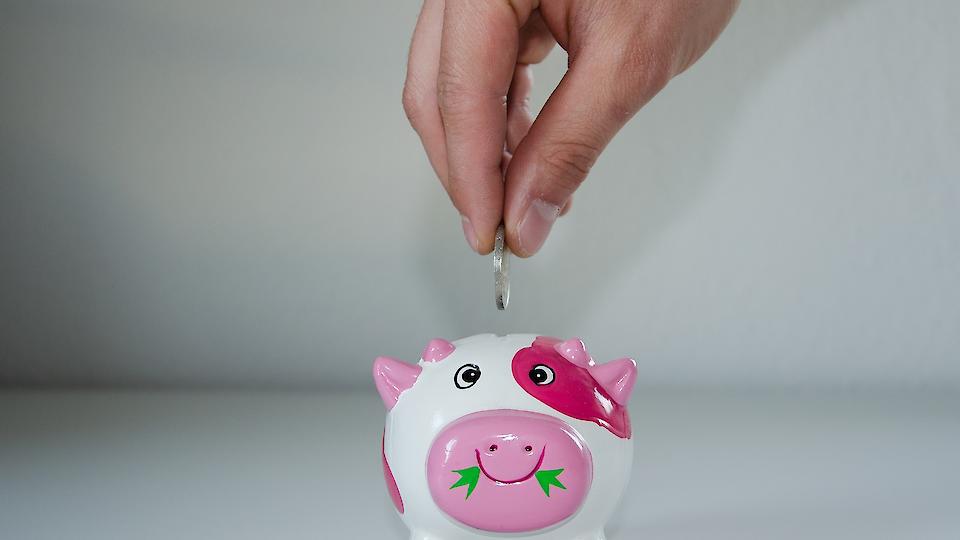 Научите ребенка обращаться с деньгами