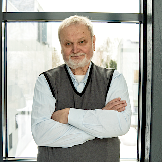 Mart Ustav
