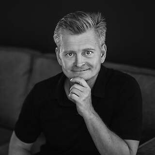 nooremteadur, juhtimiskoolitaja ja -coach