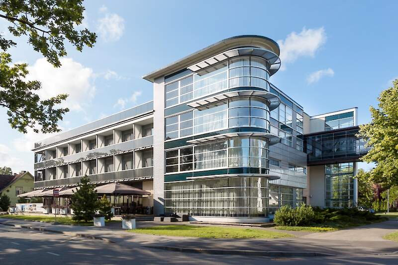 &Ouml;&ouml;bimine Estonia Resort Hotel & Spas: kasuta promokoodi ESTA10 ja saad majutuse p&auml;evahinnast 10% soodustust.&nbsp;Promokood kehtib broneerimiseks kuni 16.10.2026; majutusperiood 20.&ndash;22.10.2026. P&auml;evahinnaga tutvumise ja broneeringu tegemise otselingid (p&auml;evahind v&otilde;ib ajas muutuda):&nbsp; 	https://resort.spaestonia.ee/et/&nbsp;, https://medical.spaestonia.ee/et/